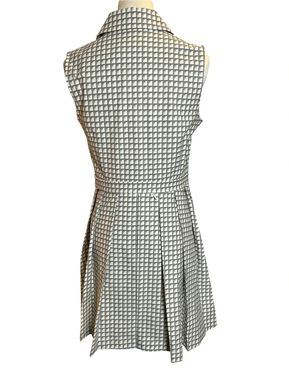 Tory Burch Stretch Golf Pleated Shirt Dress in Grey Gradient Gingham Size 6 - Picture 6 of 15
